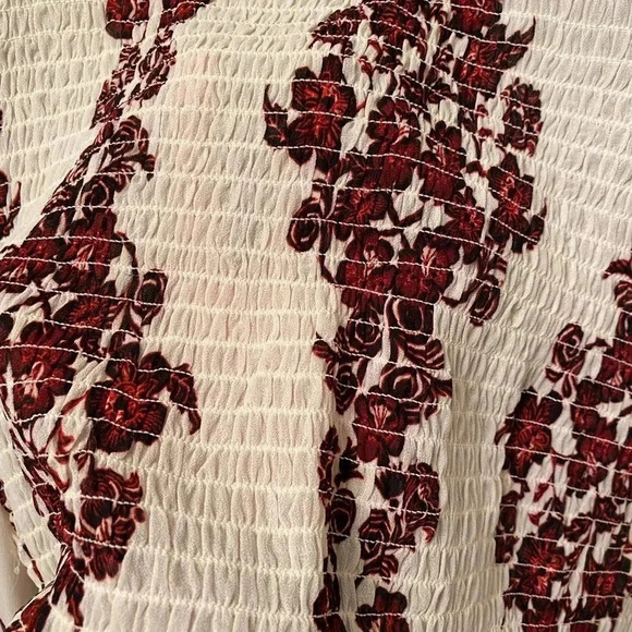 Xhilaration target white red floral smocked top tunic boho ruffle neck medium - Picture 12 of 12